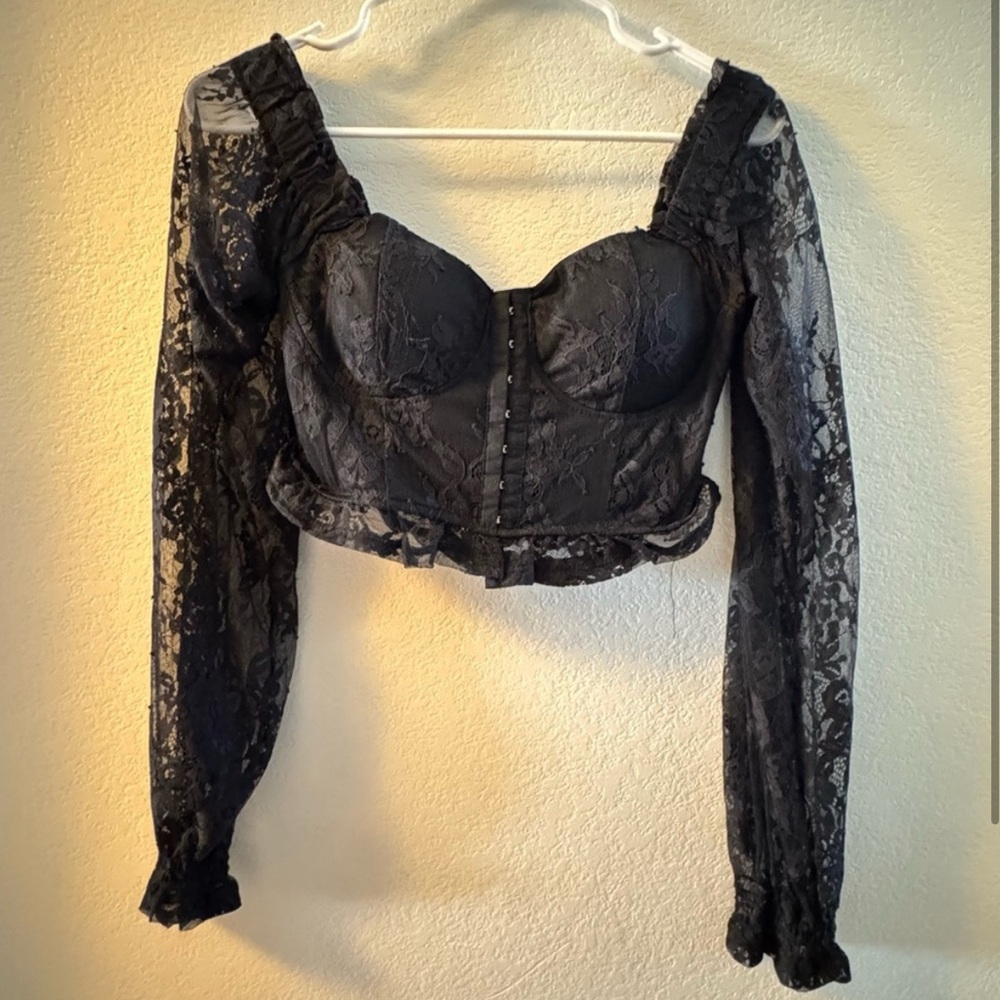 Hot Topic Black Lace Long Sleeve Crop Top